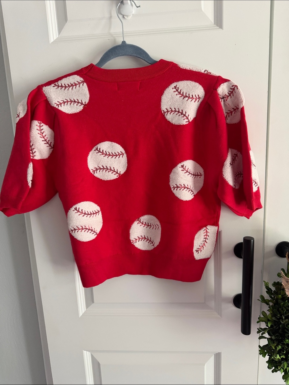 Peach Love California Red Baseball Motif Womens Sweater medium - Picture 4 of 5
